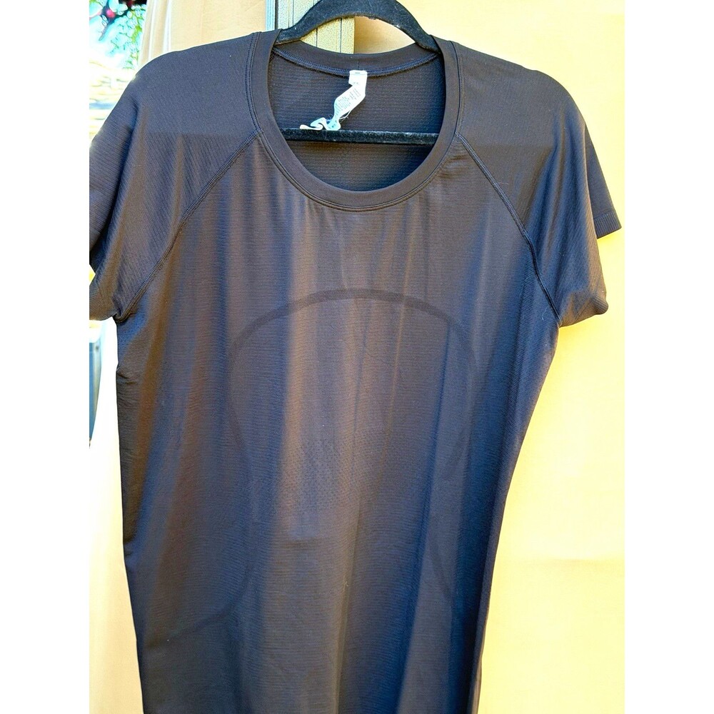lululemon athletica Active Women’s 16 Gray Mesh Crewneck Tee Breathable Stretch